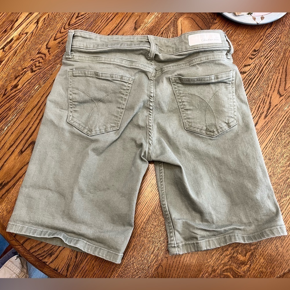 Calvin Klein Jeans Womens Khaki Bermuda Denim Shorts Size 28 Stretch 5 Pocket